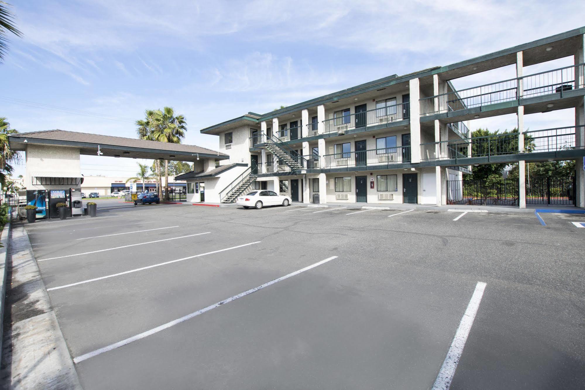 Morada Inn Anaheim Exterior photo